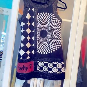 Desigual mini dress. Porque? Why? 🌹